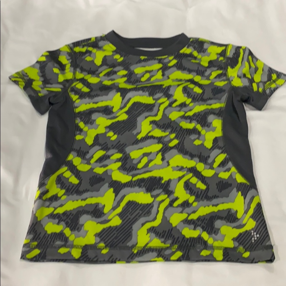 Gymboree Go bright camo sport tee